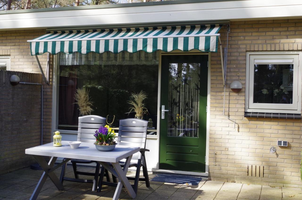 Geschakelde Bungalow Op De Veluwe "De Eekhoorn" Otterlo Exteriör bild
