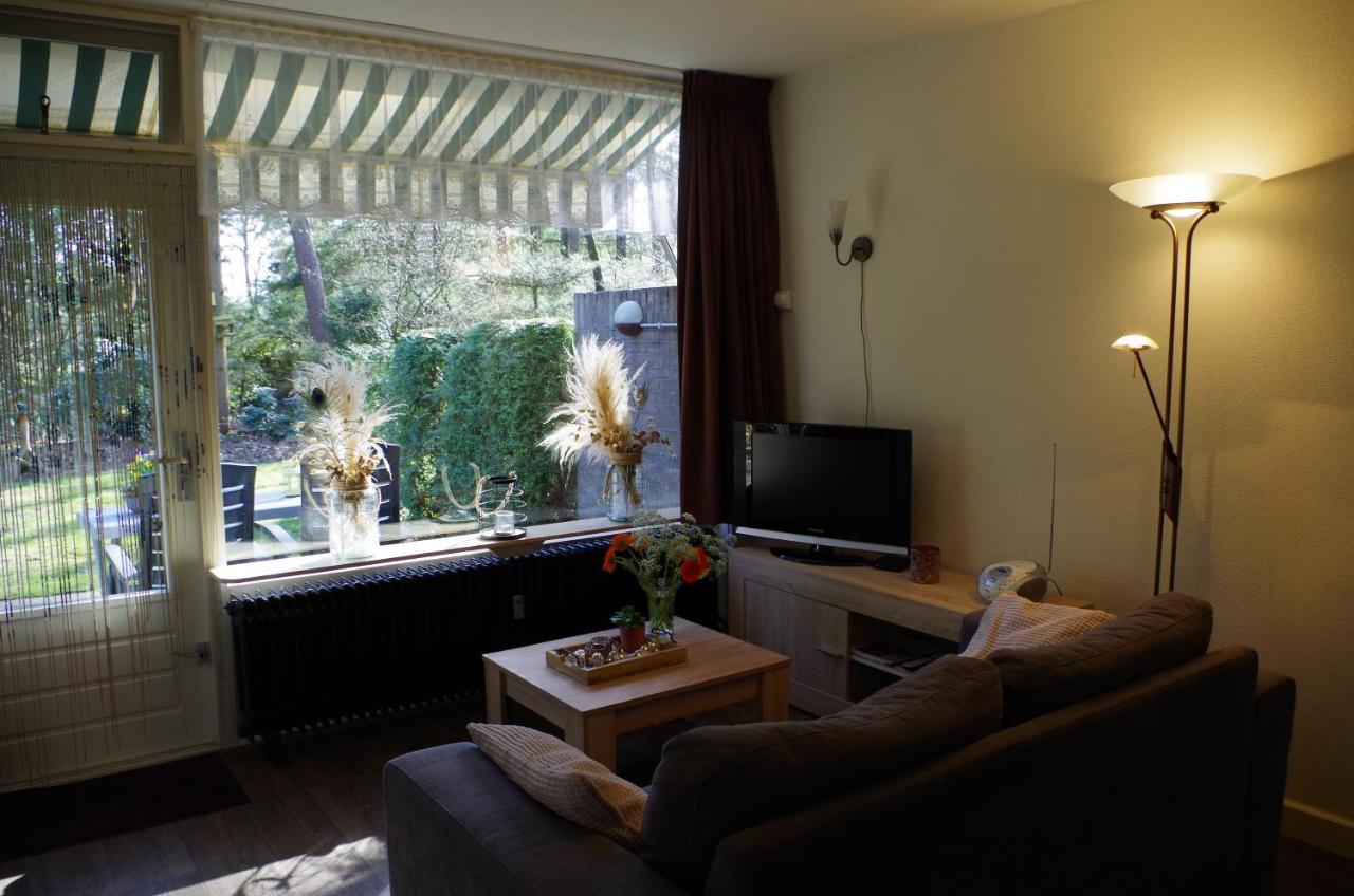 Geschakelde Bungalow Op De Veluwe "De Eekhoorn" Otterlo Exteriör bild